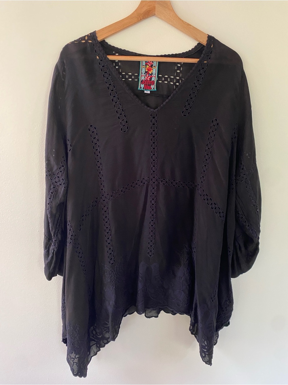 Johnny Was Black Eyelet V-Neck Long-Sleeve Tunic with Embroidery Size L or XL